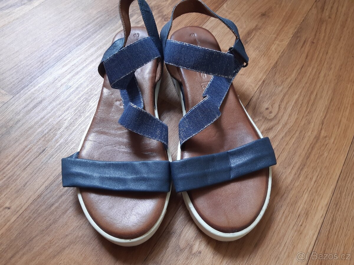 Kožené tmavě modré sandály Tamaris vel. 40 - 2