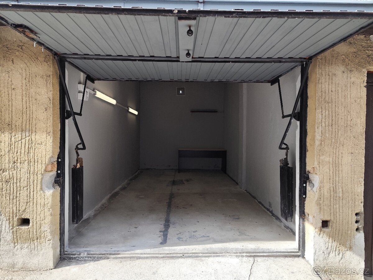 Garáž - Ihned k pronájmu - 2