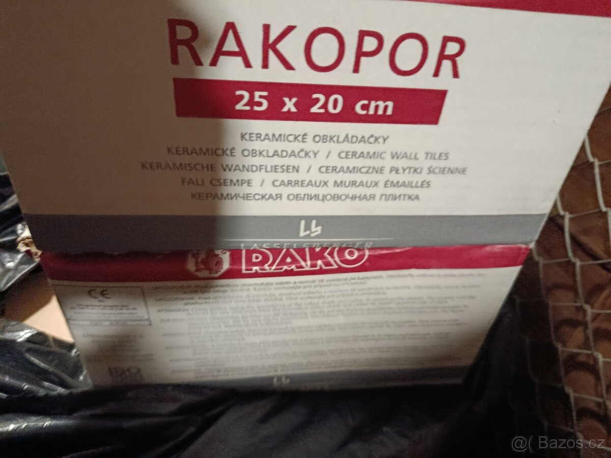 Nové dlaždičky do koupelny a zbytek lina - 2