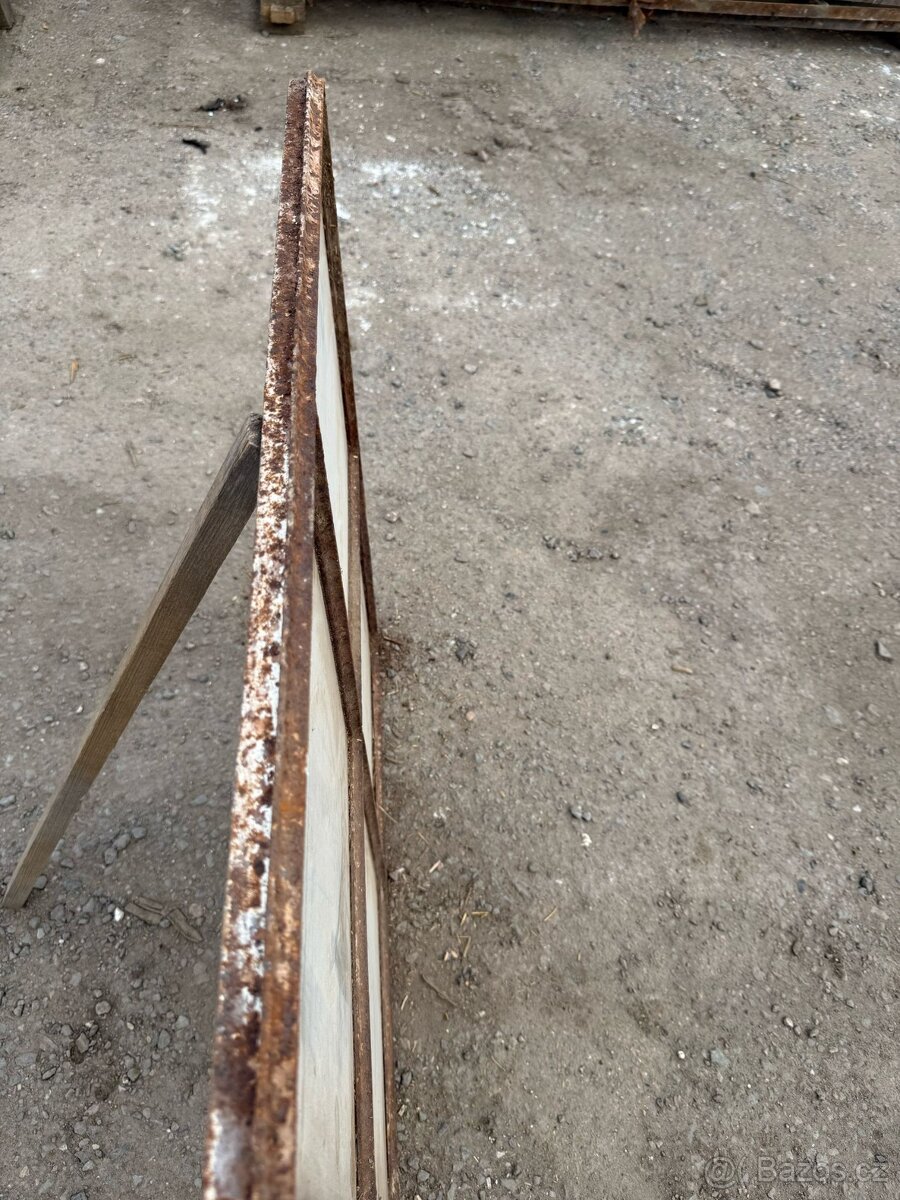 Tovární okno 46 - 2