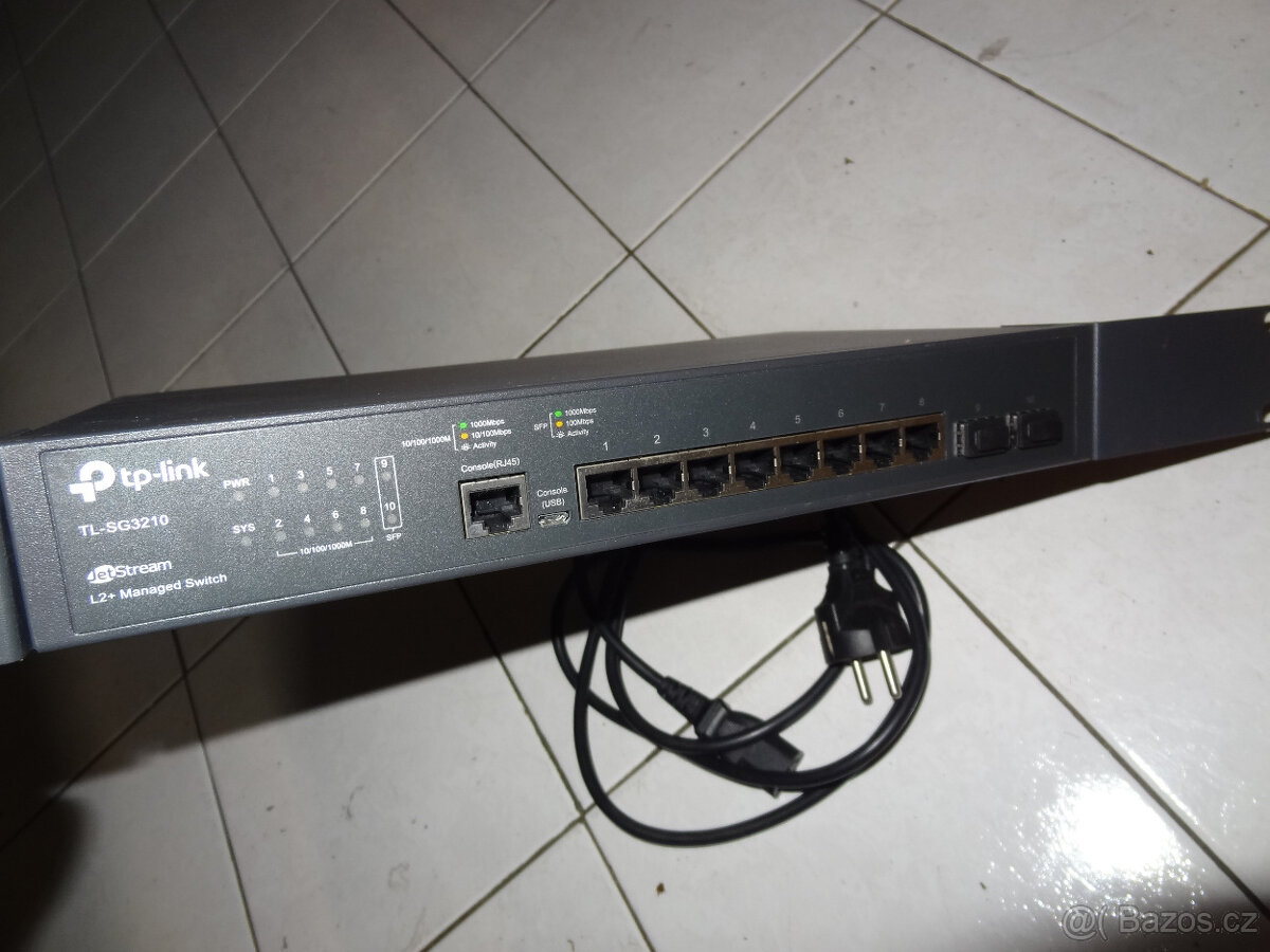 8 RJ-45 1GBit SFP opticky RACKOVY SWITCH Management TP-Link - 2