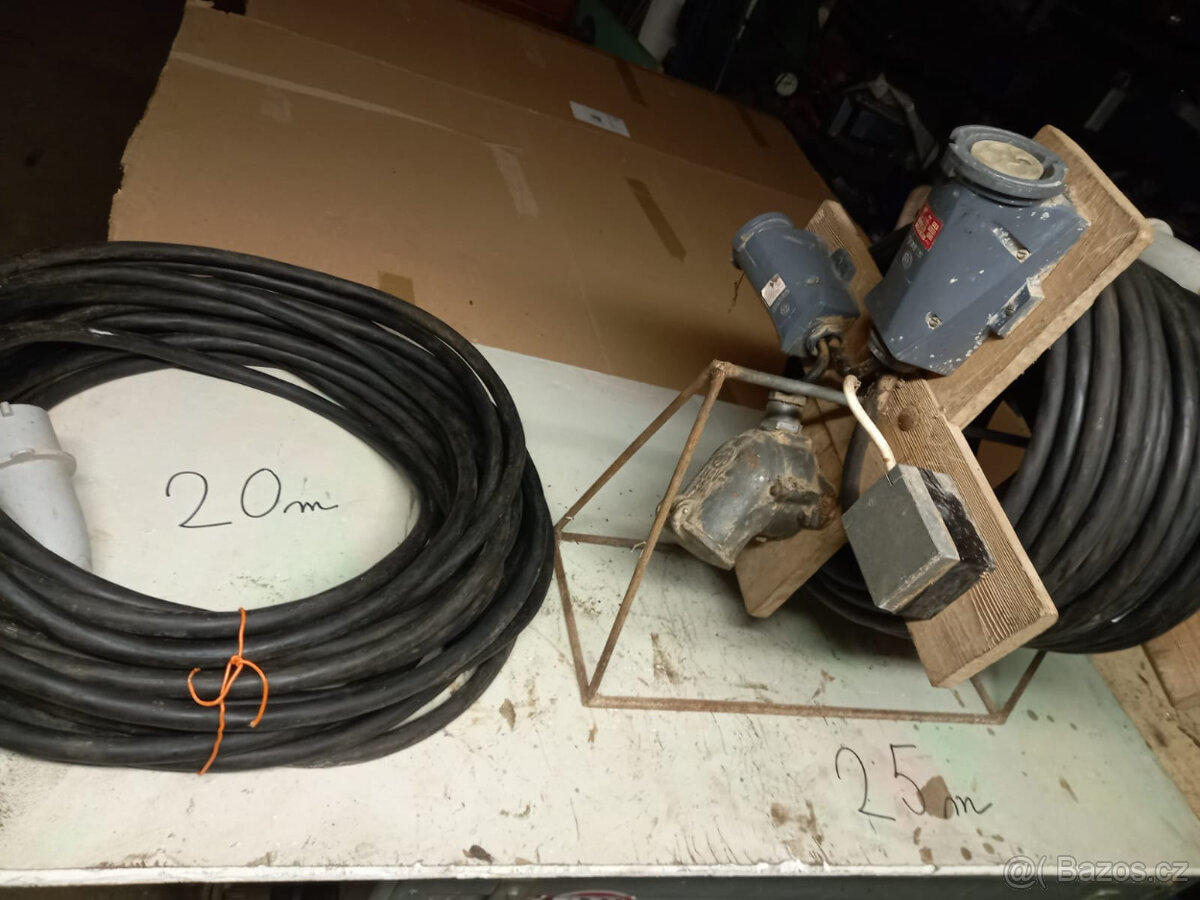 Stavební rozvaděč+20 m kabel - 2