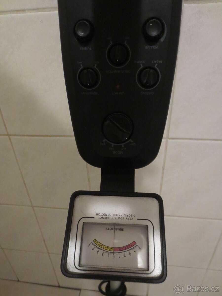 DETEKTOR KOVŮ - 2