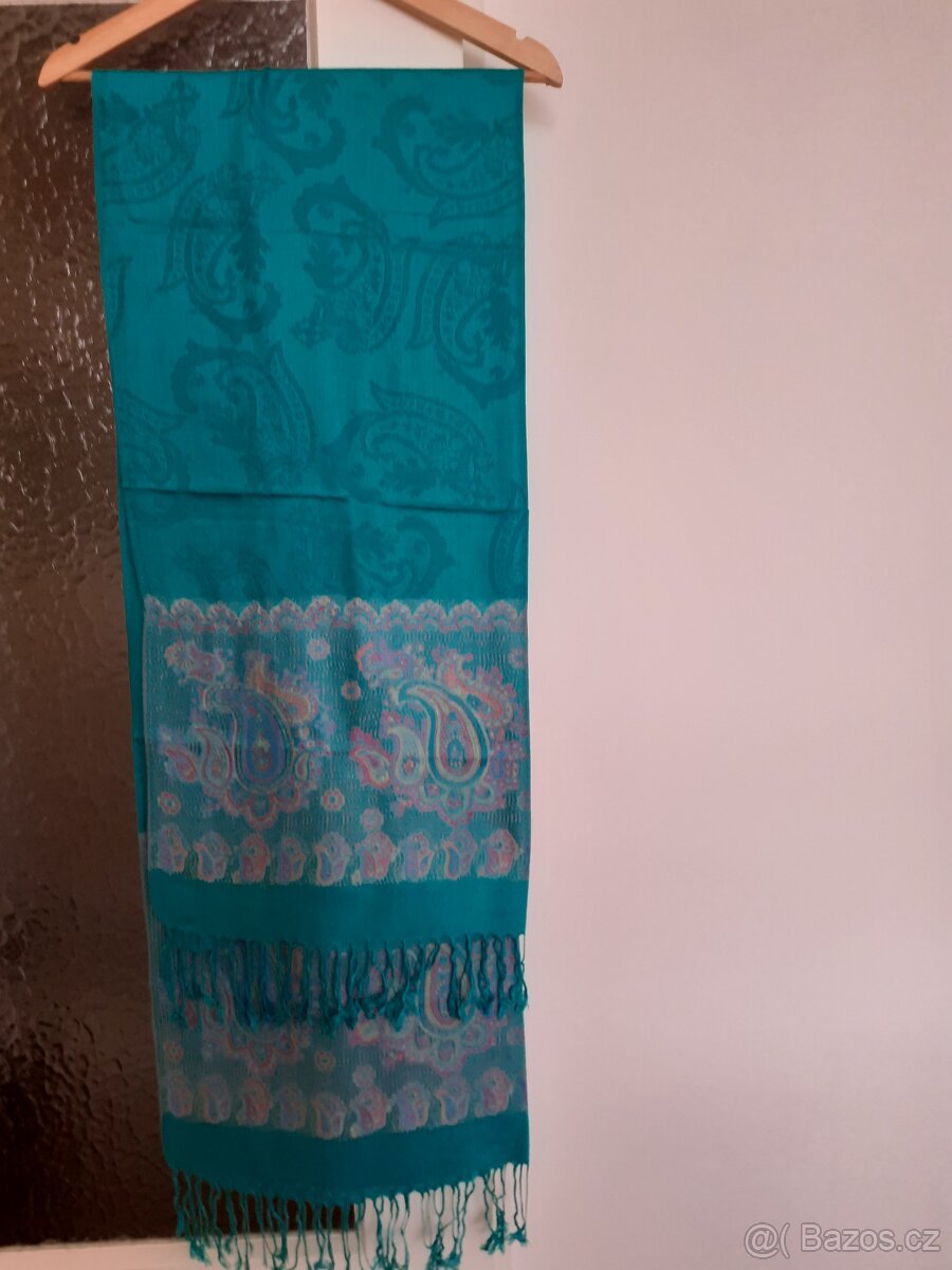 Prodám šály -2 kusy- krásné - 2