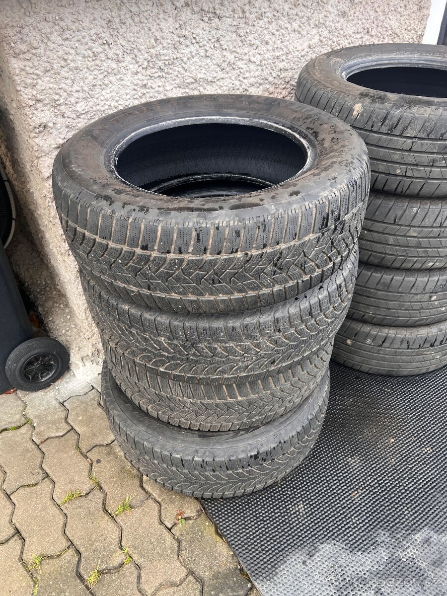 Pneu 215/65 R 16 zimní - 2