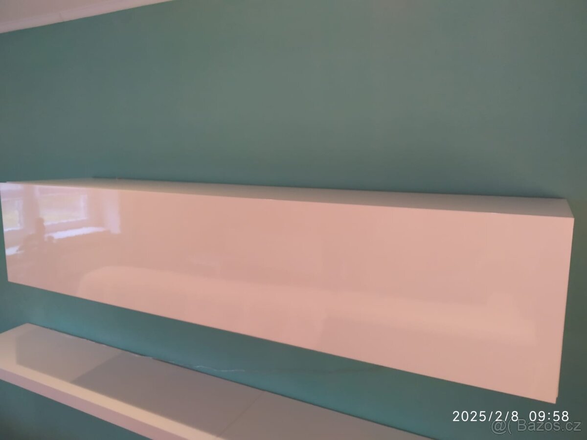 Závěsná skříňka - 2