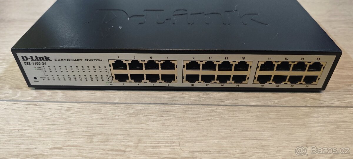 D-Link DES-1100-16 Fast Ethernet Smart manazovatelny - - 2