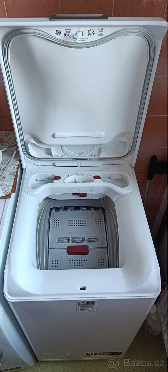 Pračka AEG LTX7E272Cz vrchem plněná pračka - 2