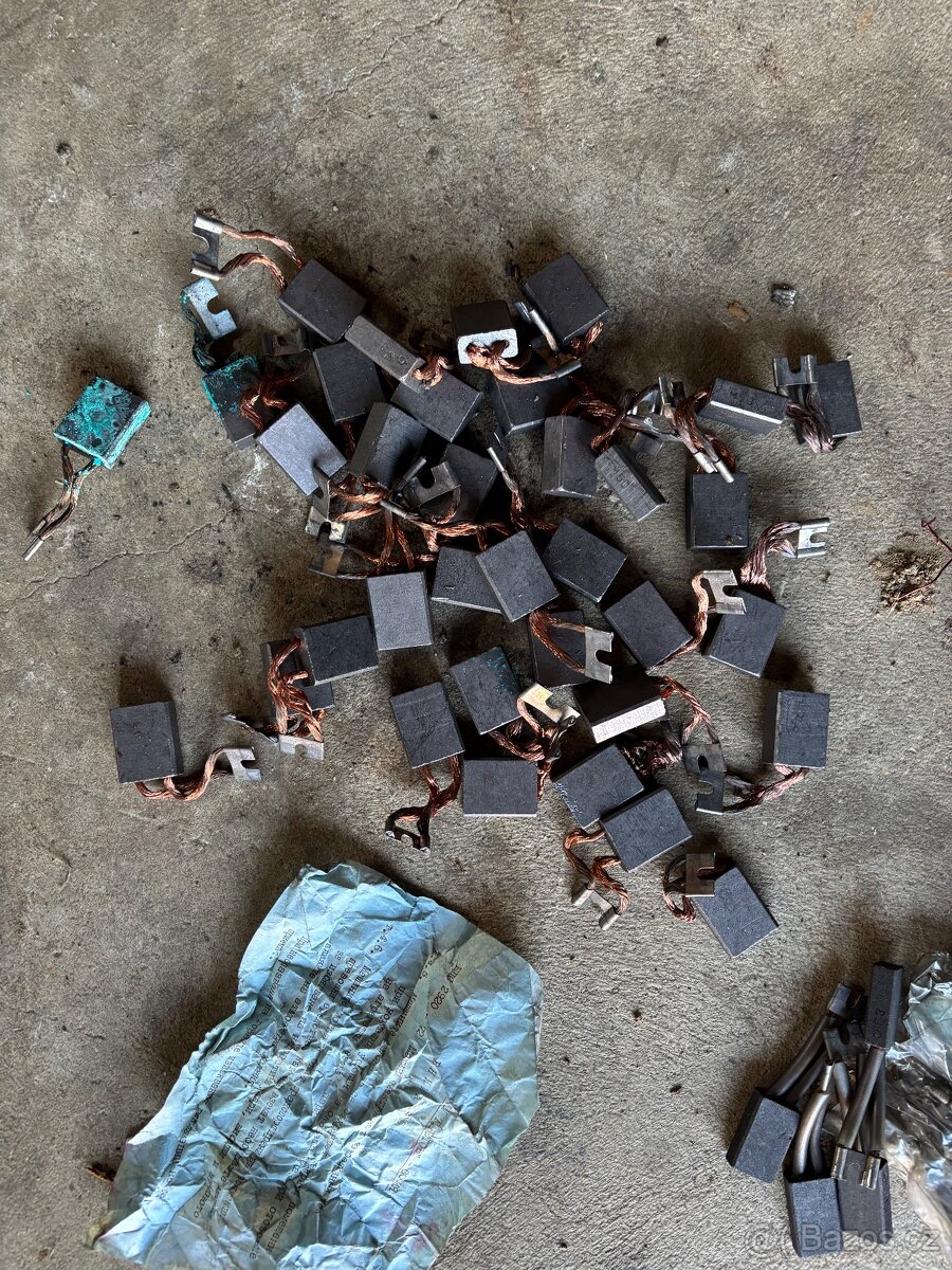 Uhlíky dětem na hraní - 2