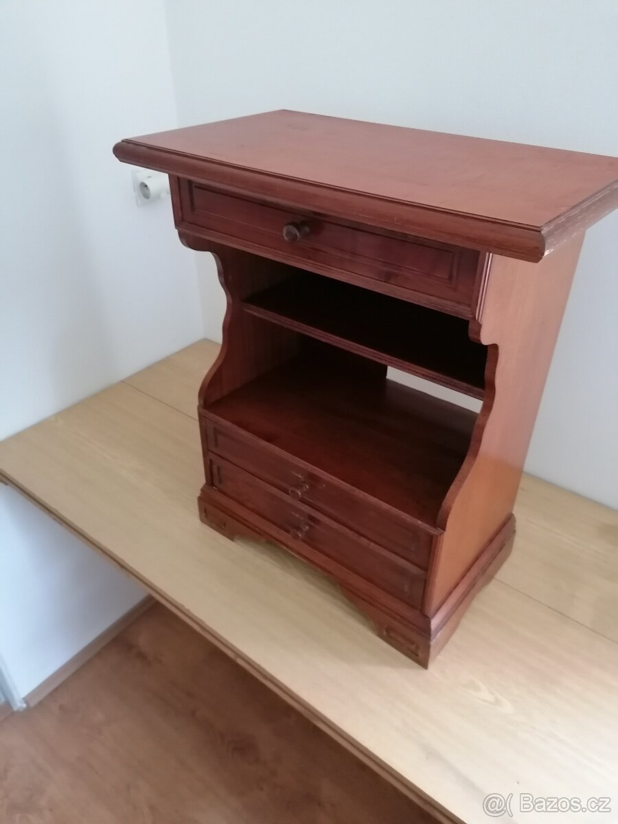 Stolek pod TV apod. Masiv - 2