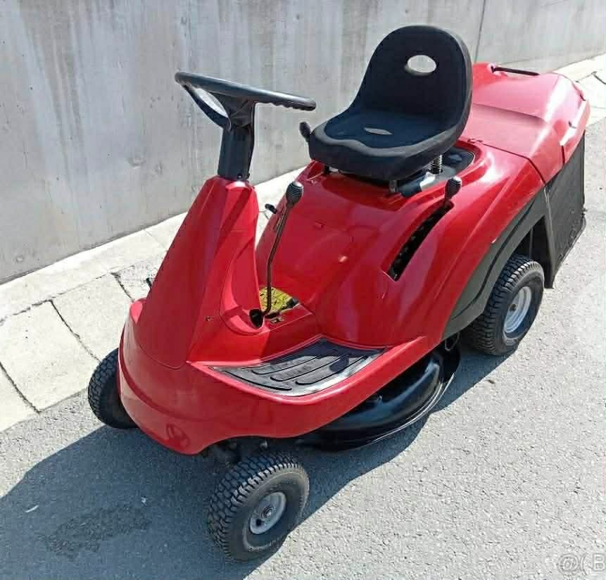 Zahradni traktůrek - 2