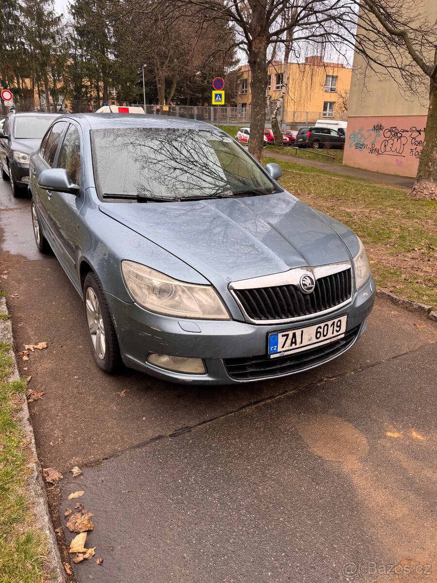 Škoda Octavia II 2.0 TDI DSG - 2