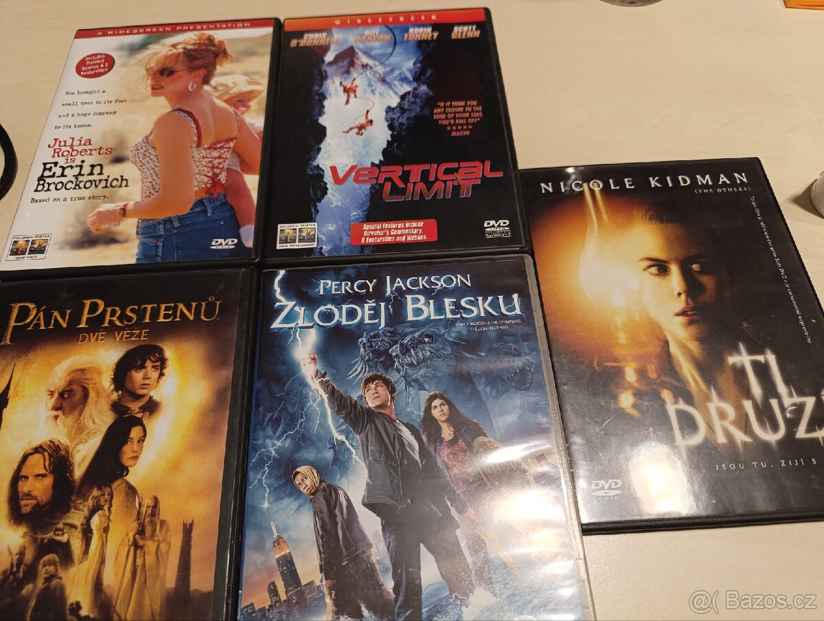 Pohádky ,filmy DVD - pohádky darovány, zbývají filmy foto 2 - 2