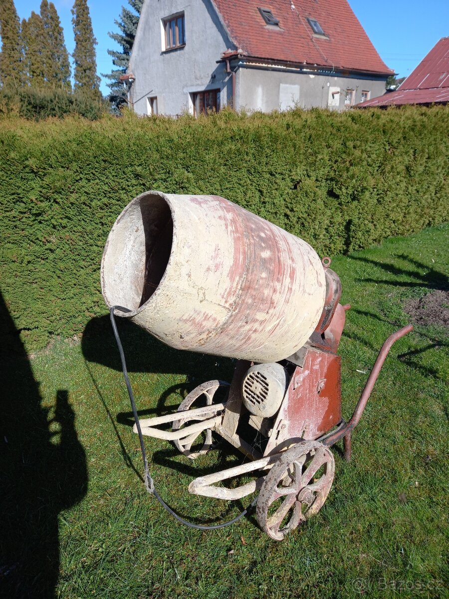 Stavební míchačka - 2