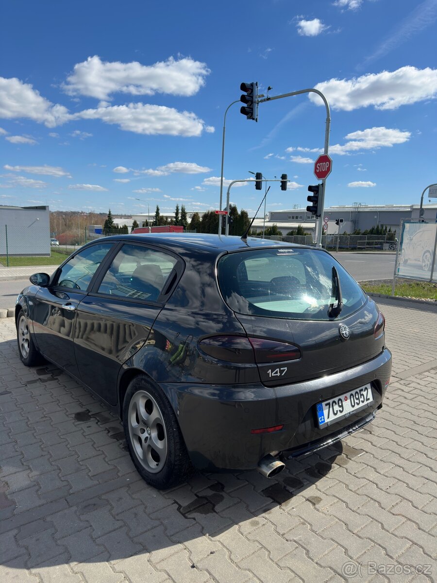 Alfa Romeo 147 - 2