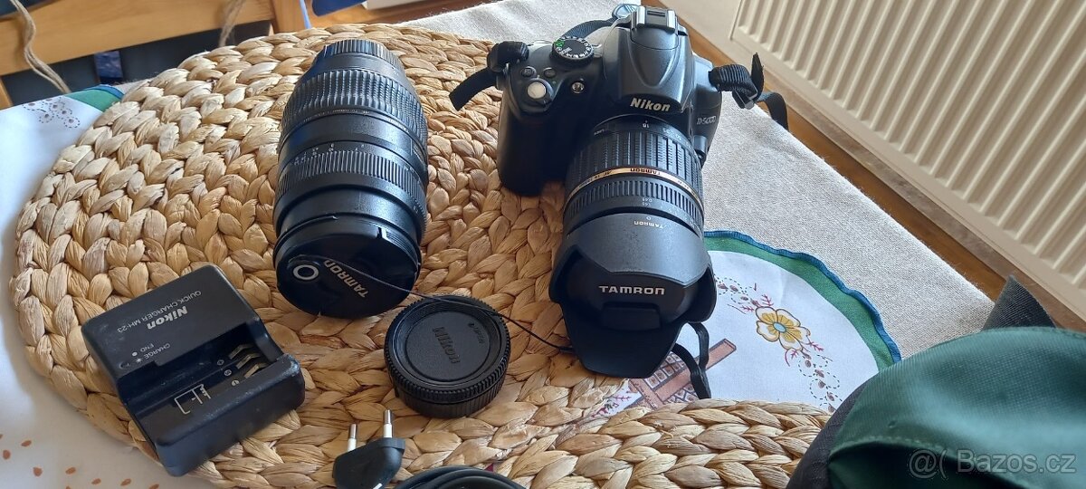 Nikon D5000 s příslušenstvím - 2