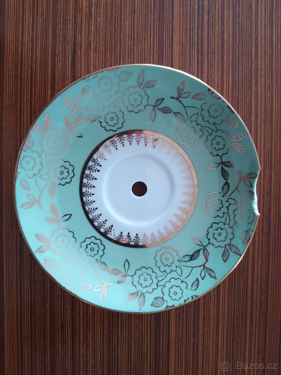 Etažér talířový - 2