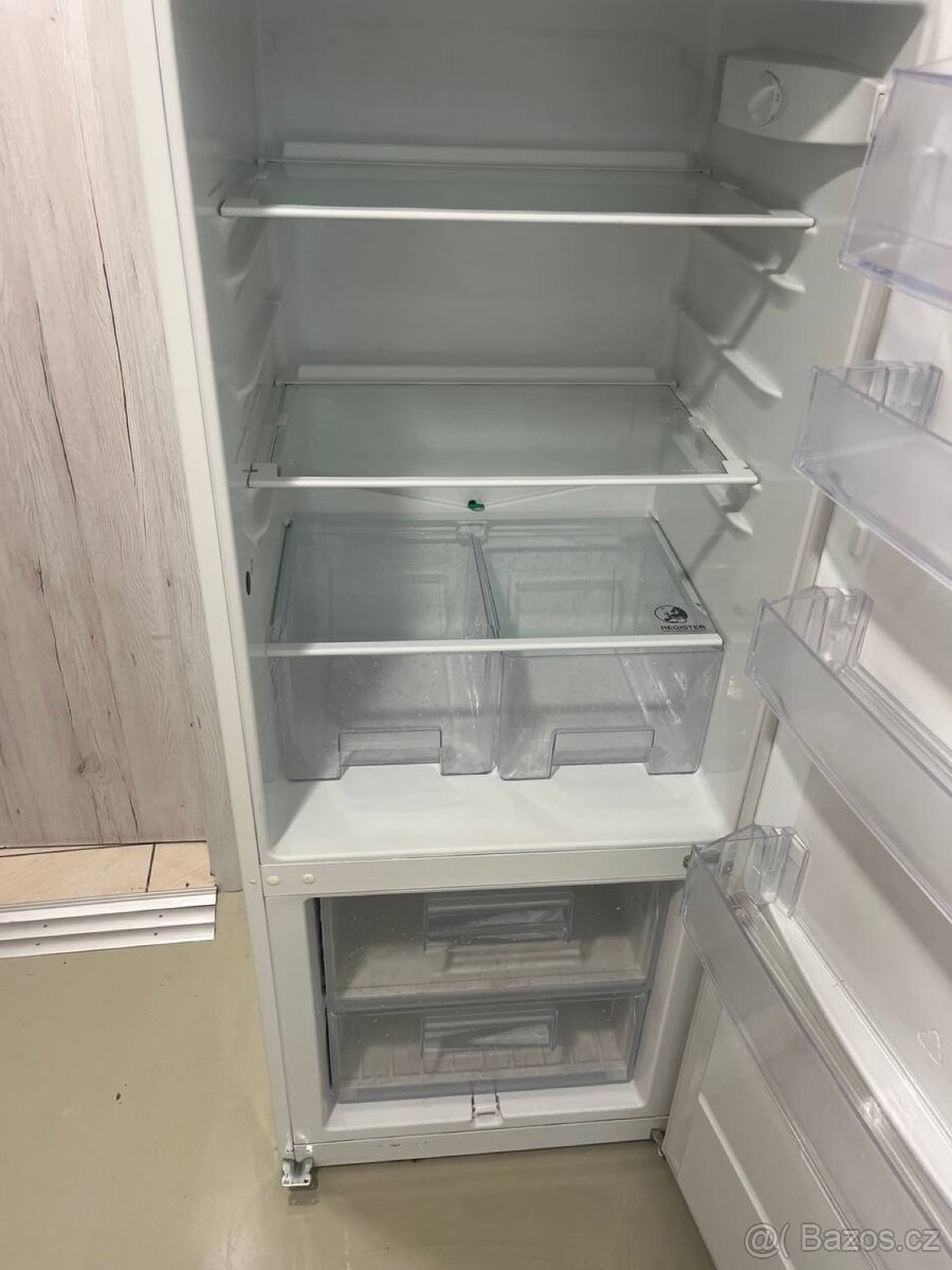❄️ Prodám lednici Electrolux - 2