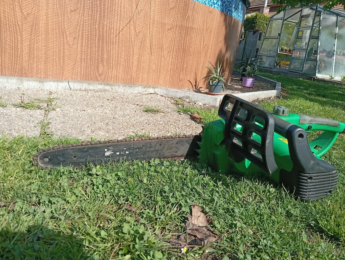 Elektrická řetězová pila Einhell - 2