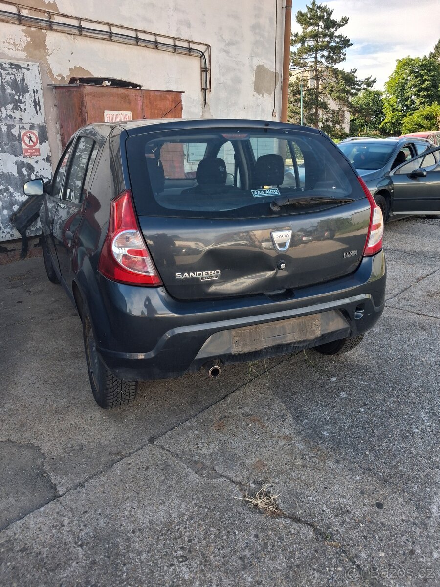 Sandero 1.4i veskere dily - 2