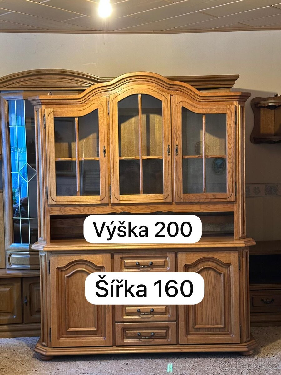 Masivní příborník/kredenc OTTA - 2