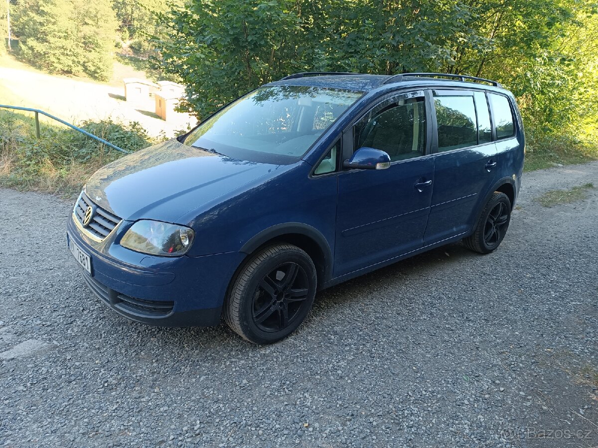 Volkswagen Touran - 2