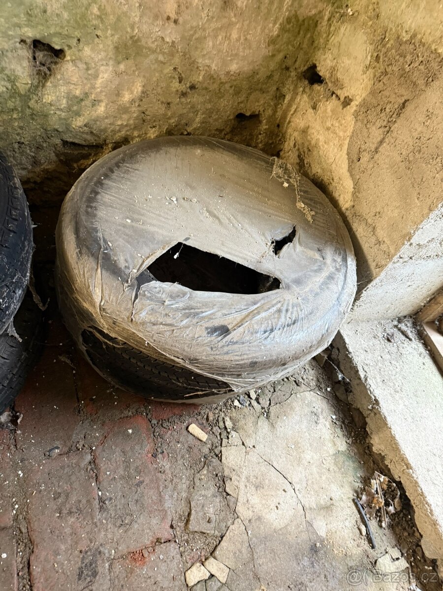 Nové pneu Fortune 215/75 r16c - 2