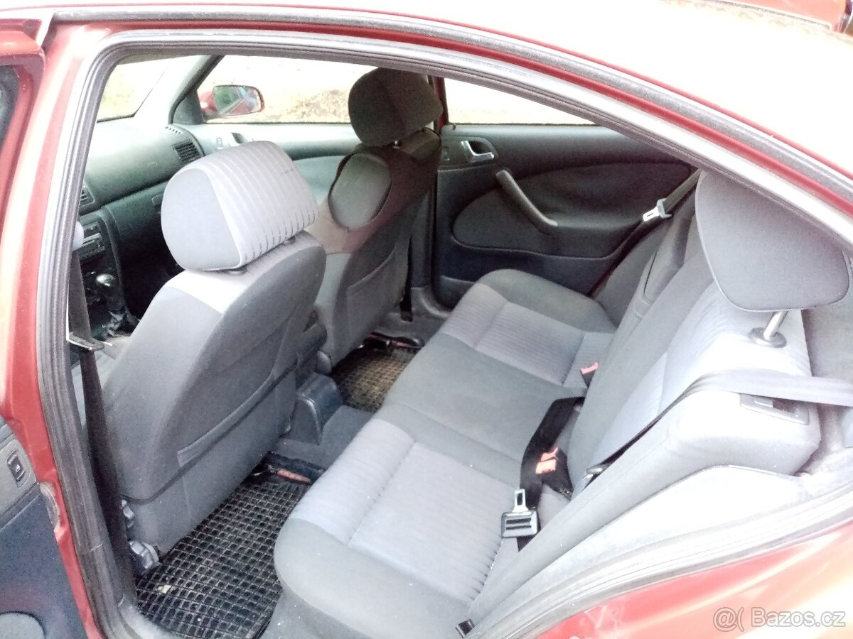 Škoda Octavia 1,6 Liftback - 2