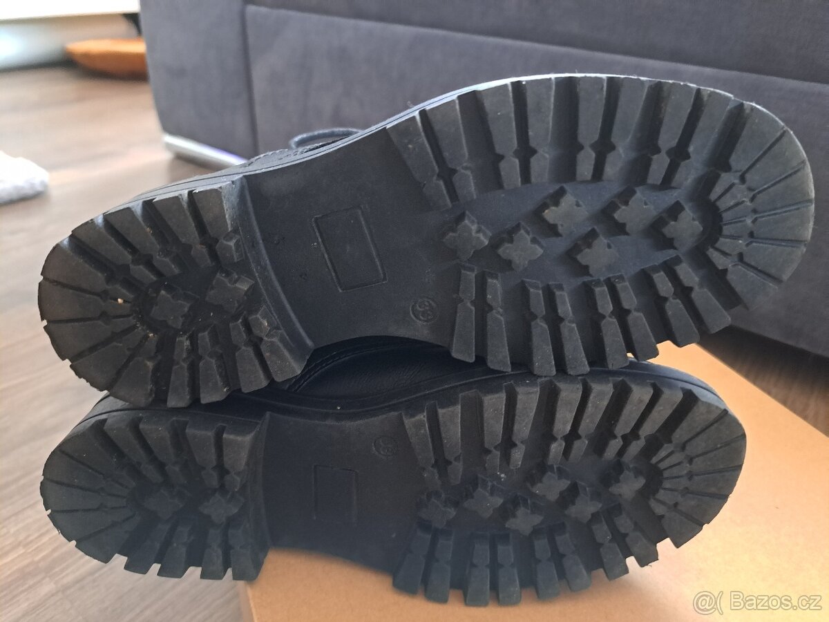 Podzimní/zimní dívčí boty vel.33 - 2