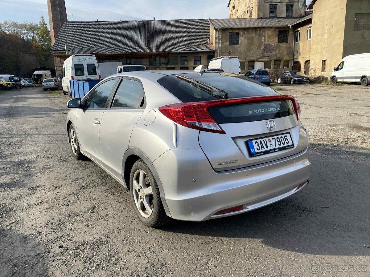 Honda Civic 1,4i - 2