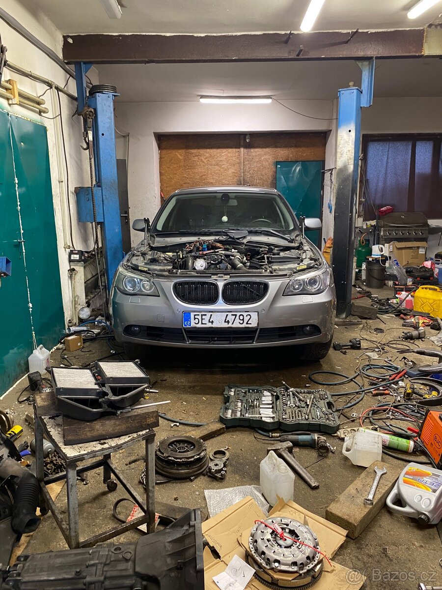 BMW E60 - celek na díly - 2