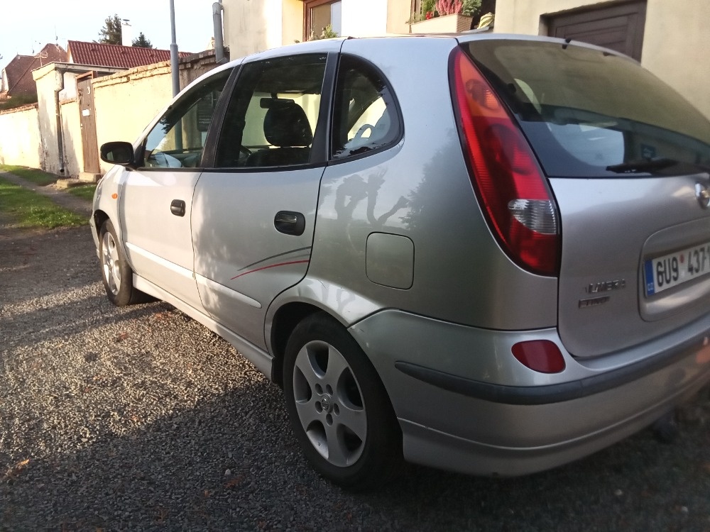 Nissan Almera Tino - 2