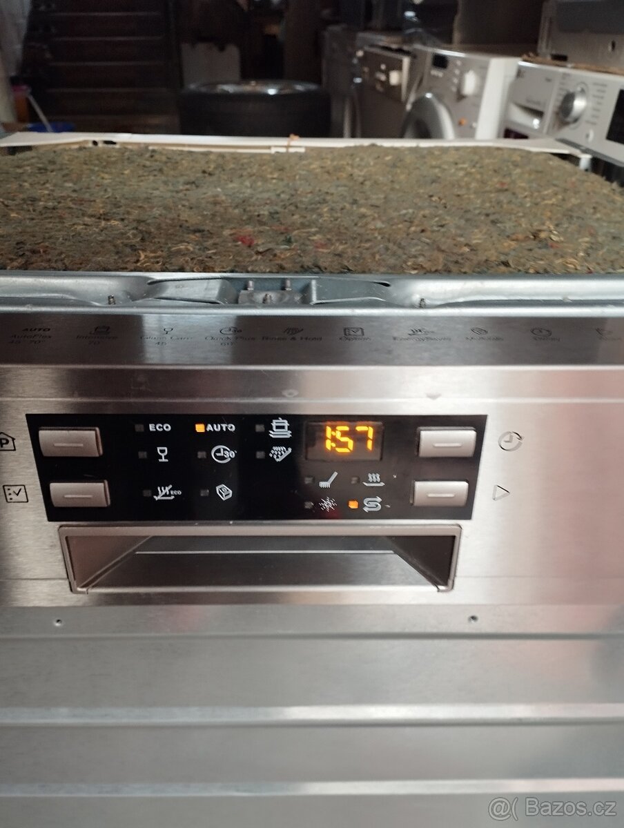 Vestavná nerezová myčka Electrolux - 2