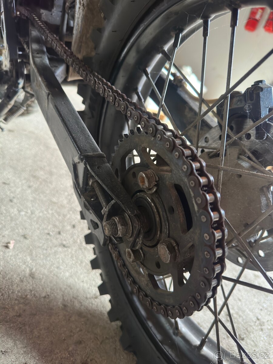 Minirocket hurricane 250 celek nebo N.D