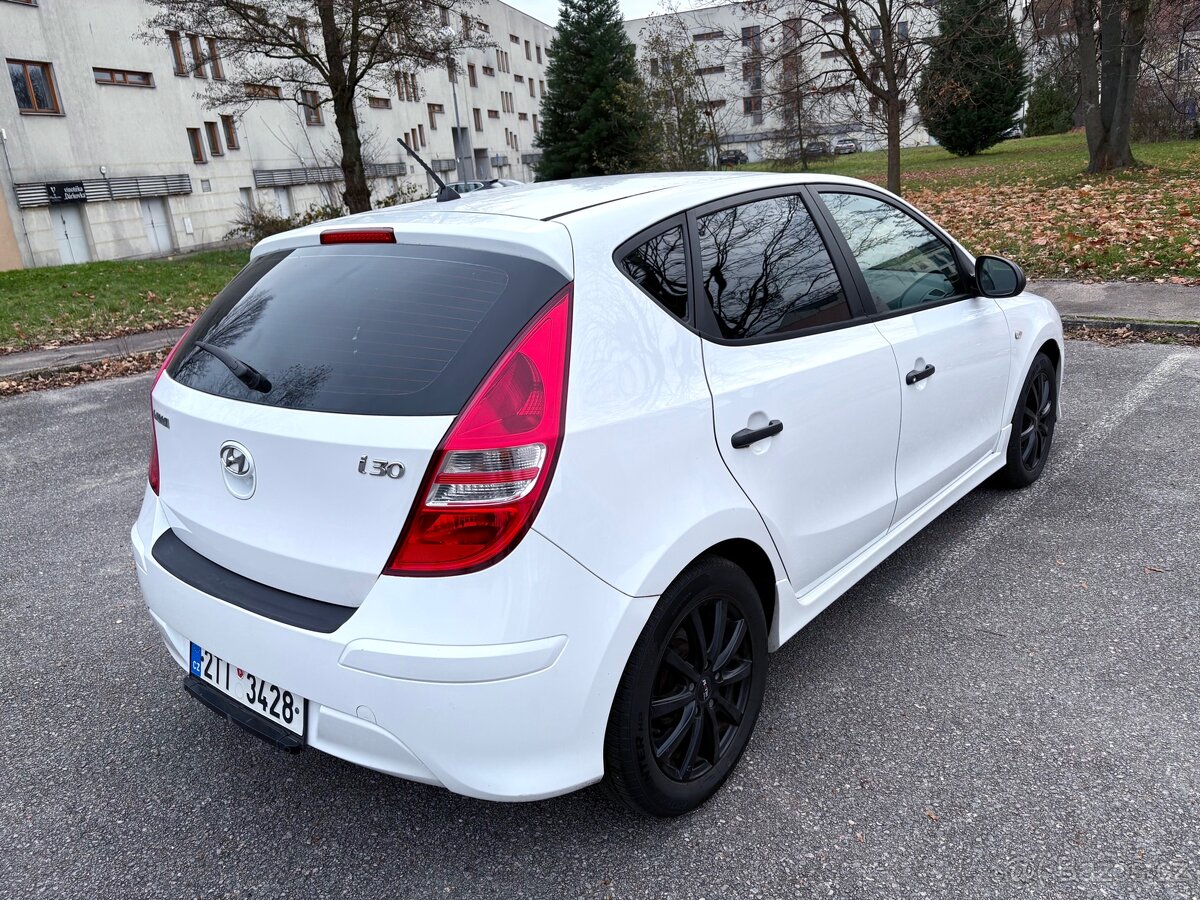 Hyundai i 30 r. 2011 - 2