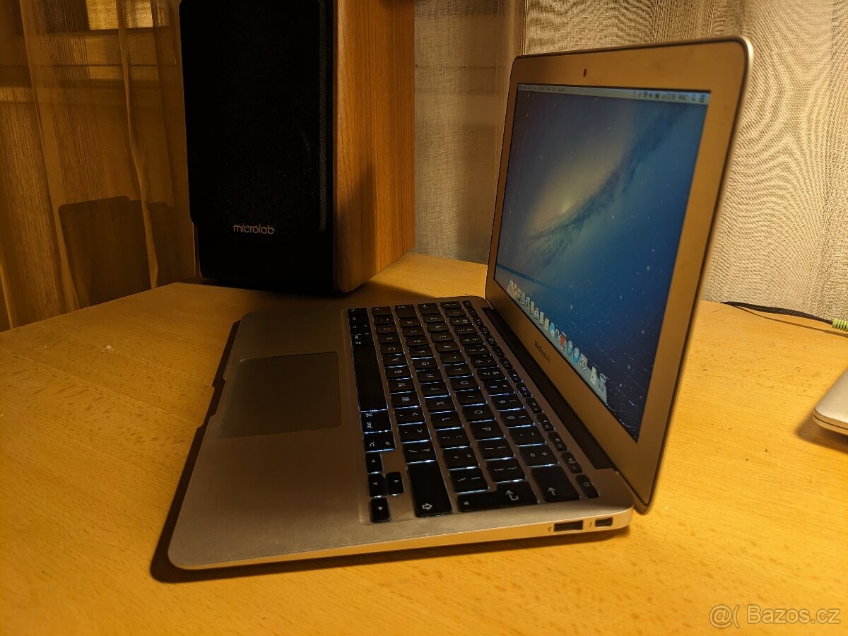 Apple macbook air 11.6" A1465 - 2