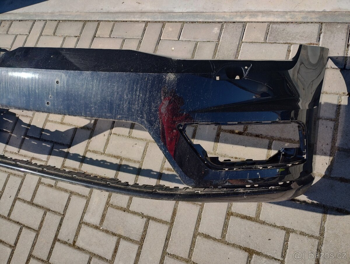 Volkswagen Golf 7 + lift - přední nárazník - 2