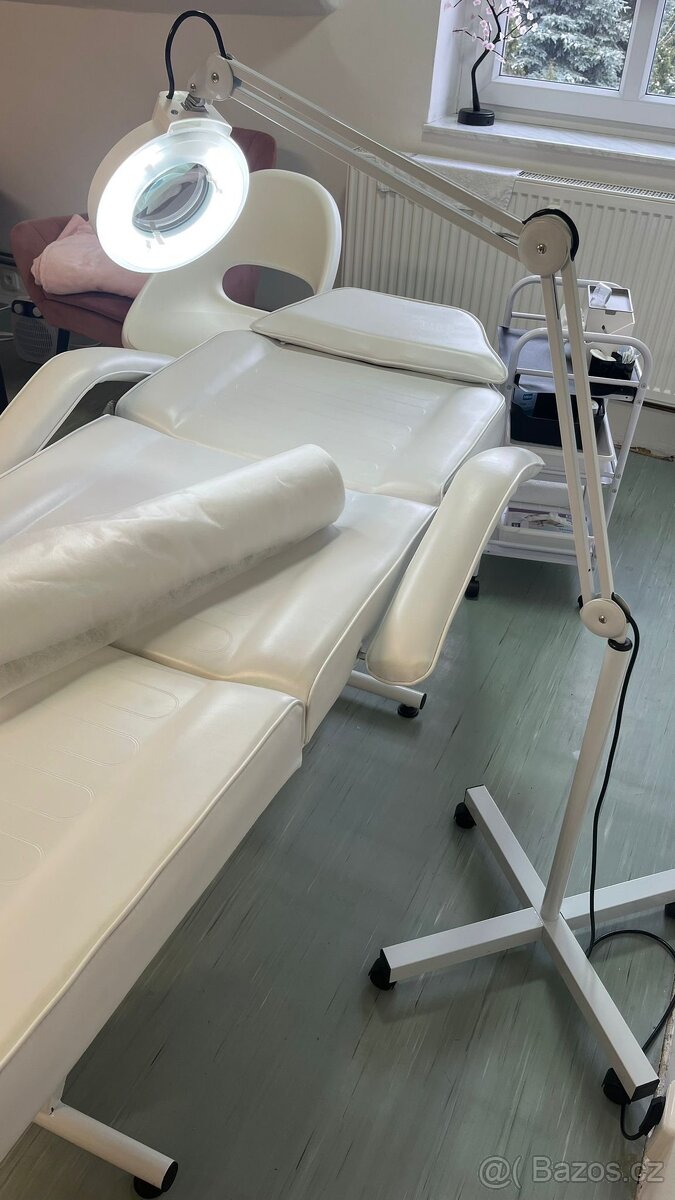 Kosmetický nábytek - 2