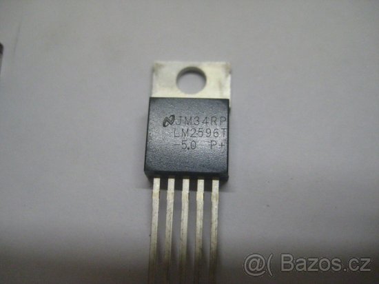LM2596T spínaný napěťový regulátor. - 2