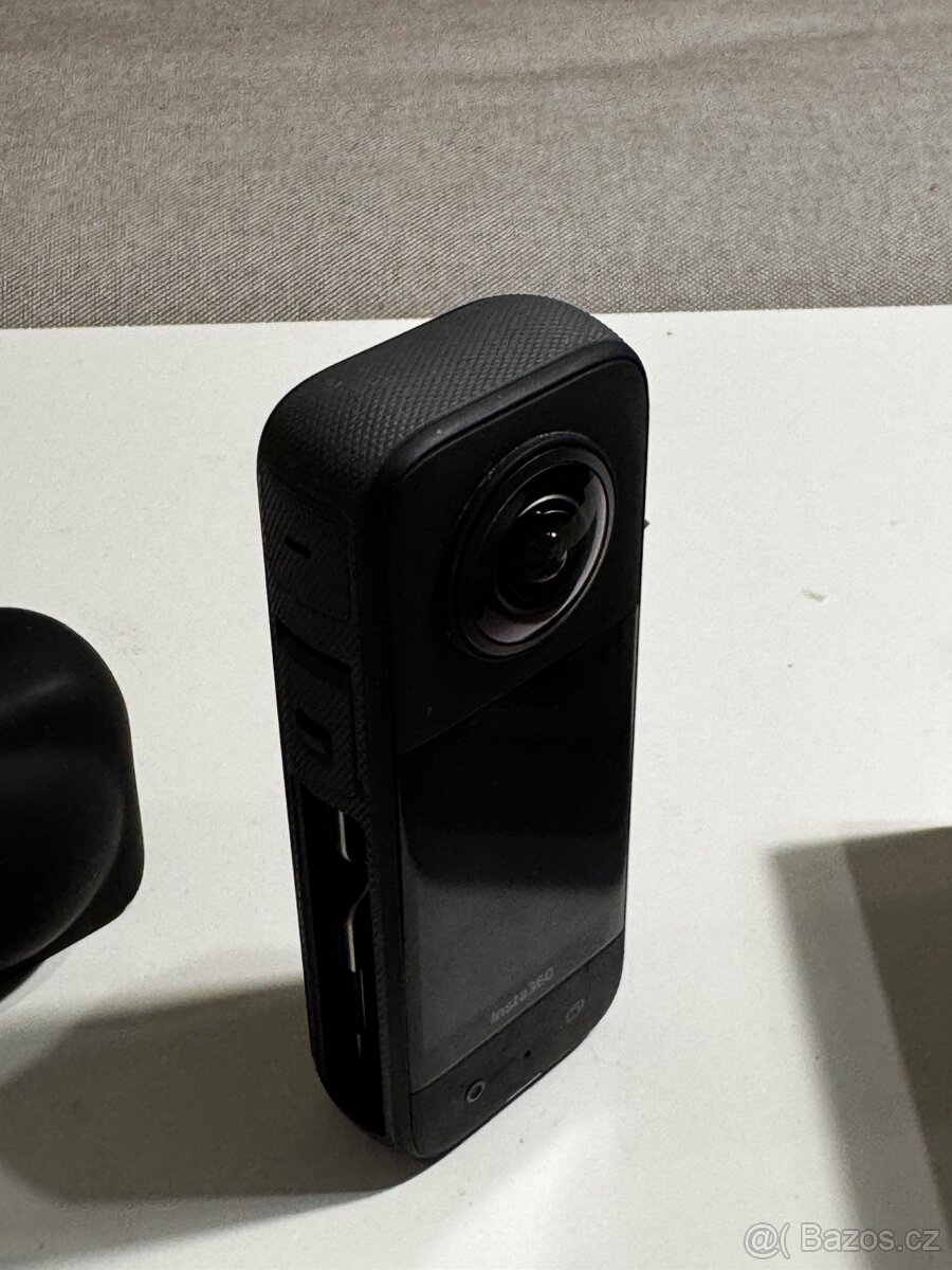 Insta 360 X3 + příslušenství - 2