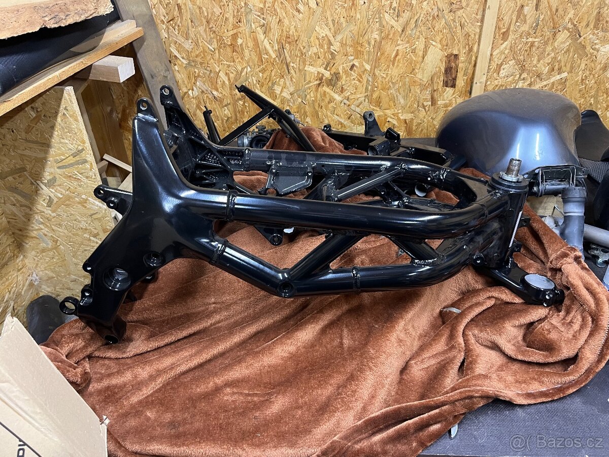 Suzuki SV 650s 2001 RÁM s doklady - 2