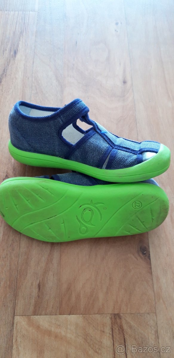 sandálky / domácí obuv vel.27 - 2