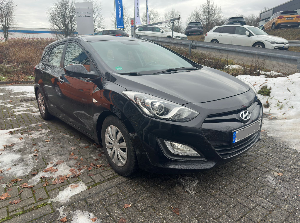 HYUNDAI i30 CW 1.6 GDI 135 hp FIFA World Cup Edition - 2