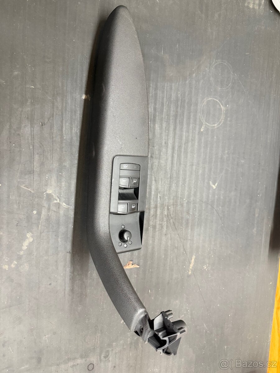 Madlo řidiče Audi A3 Sportback 2008 - 2