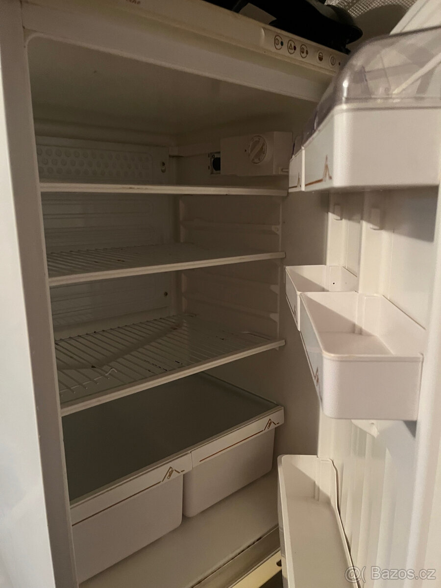 Lednička s marazákem Calex - 2