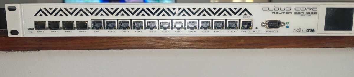 Mikrotik CCR 1036 12G-4S - 2