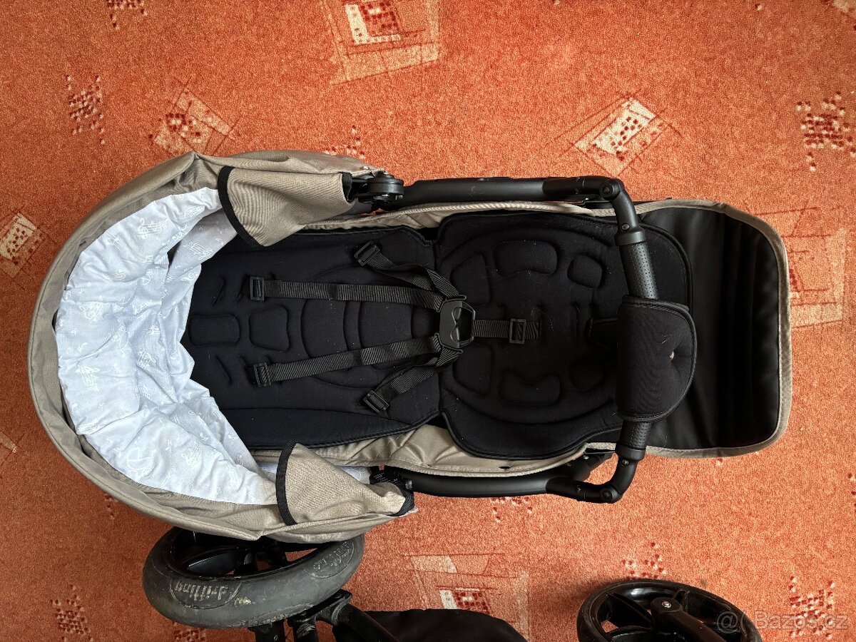 Kočárek camarelo - 2