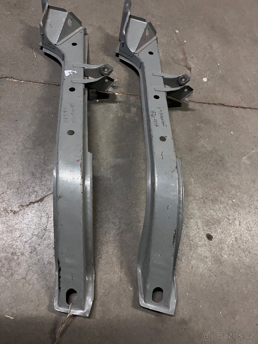 Fiat 128 nosník u motoru - 2