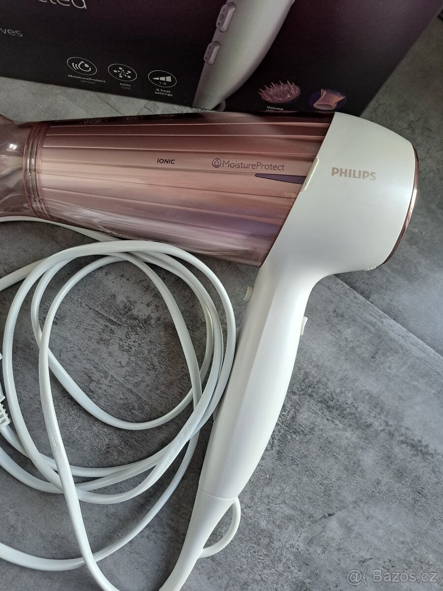 Vyoušeč vlasů Philips MoistureProtect - 2