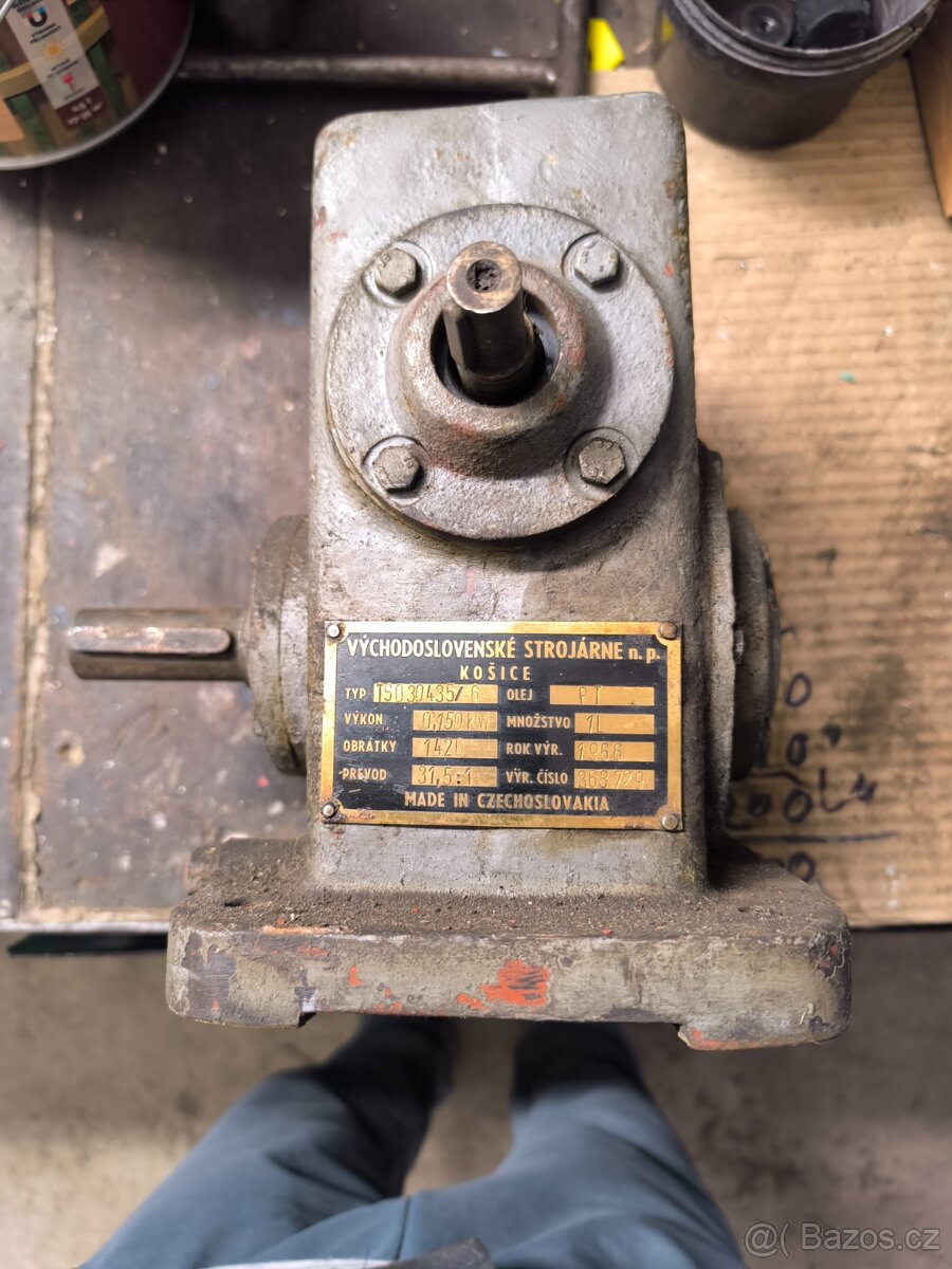 Převodovka úhlová - 2